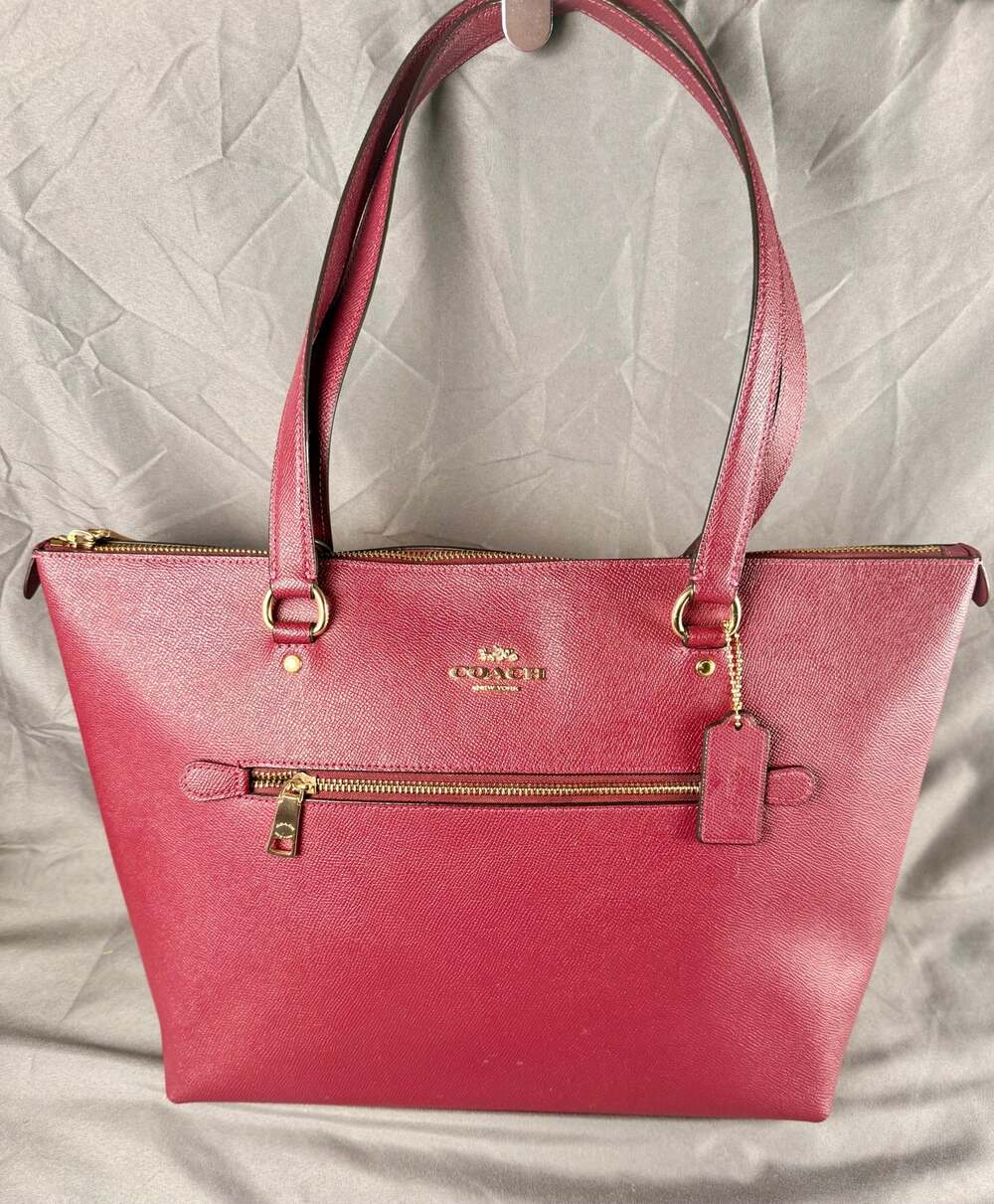 Coach Gallery Tote Bag Burgundy Crossgrain Leather Zip Top Shoulder Bag 79608